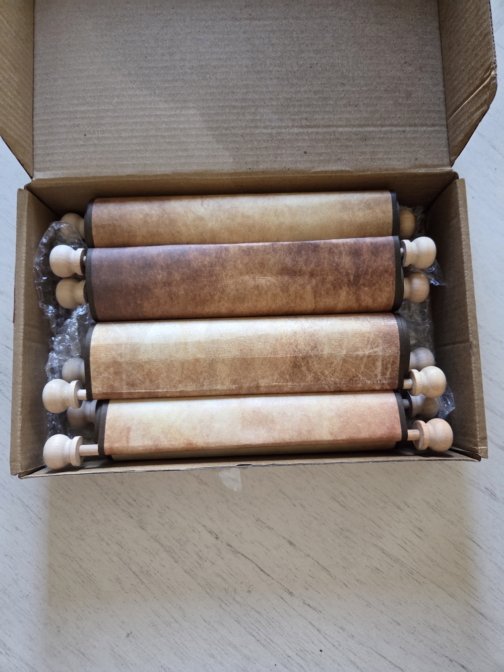 Yinder Blank Paper Scrolls with Wood Rods, Beige, 7.3 X 31.5 in